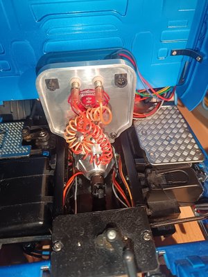 Scania + réducteur.jpg